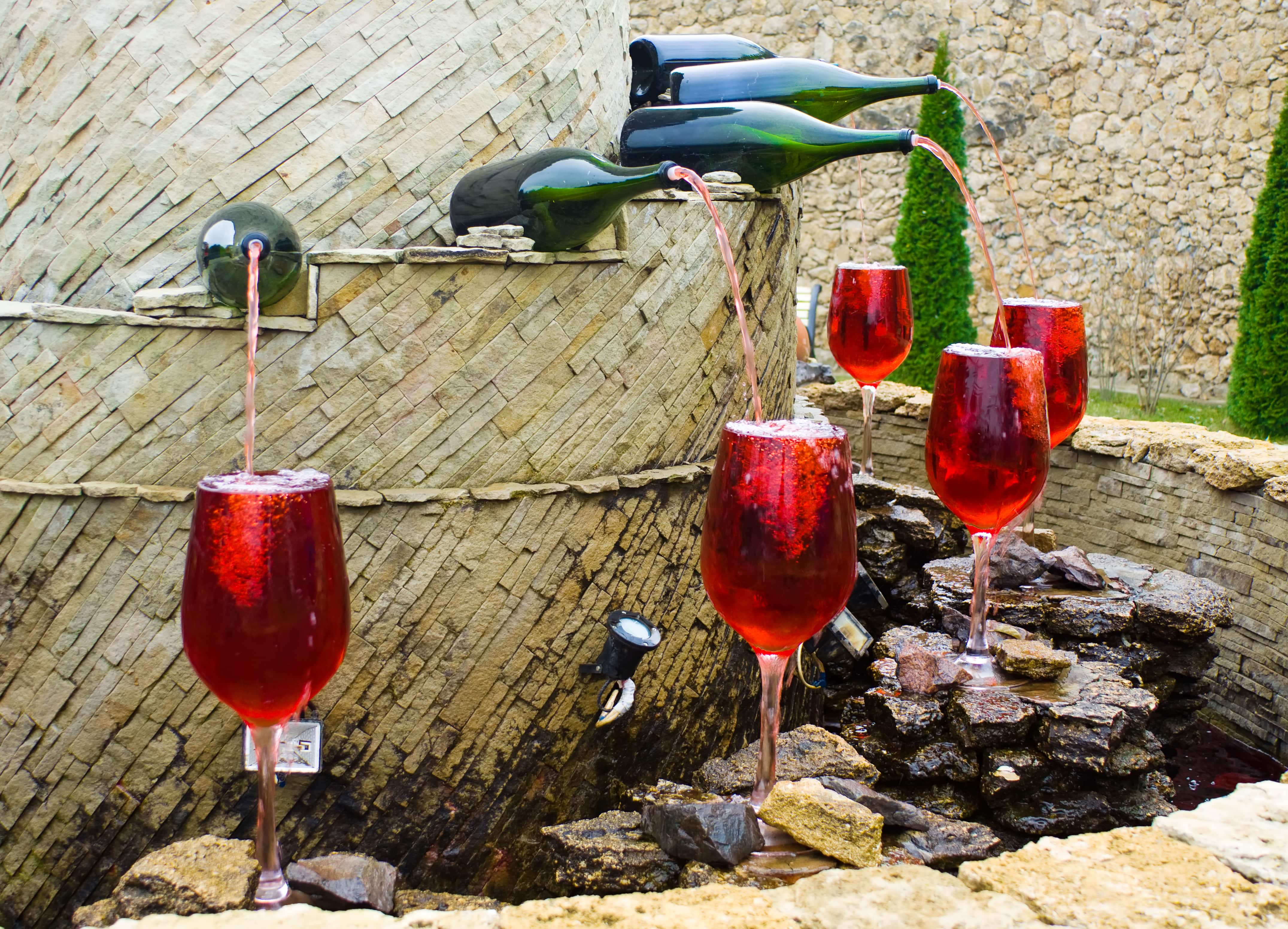 Free wine drinking fountain in Italy