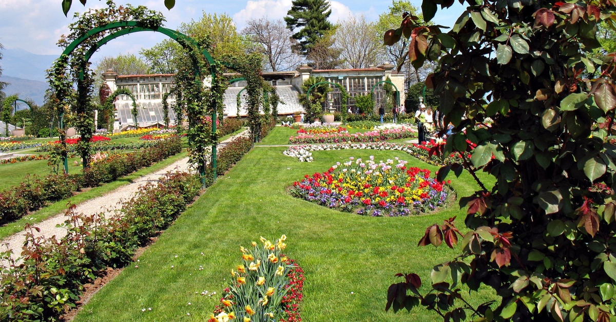 Gardens - Spring Season in Italy