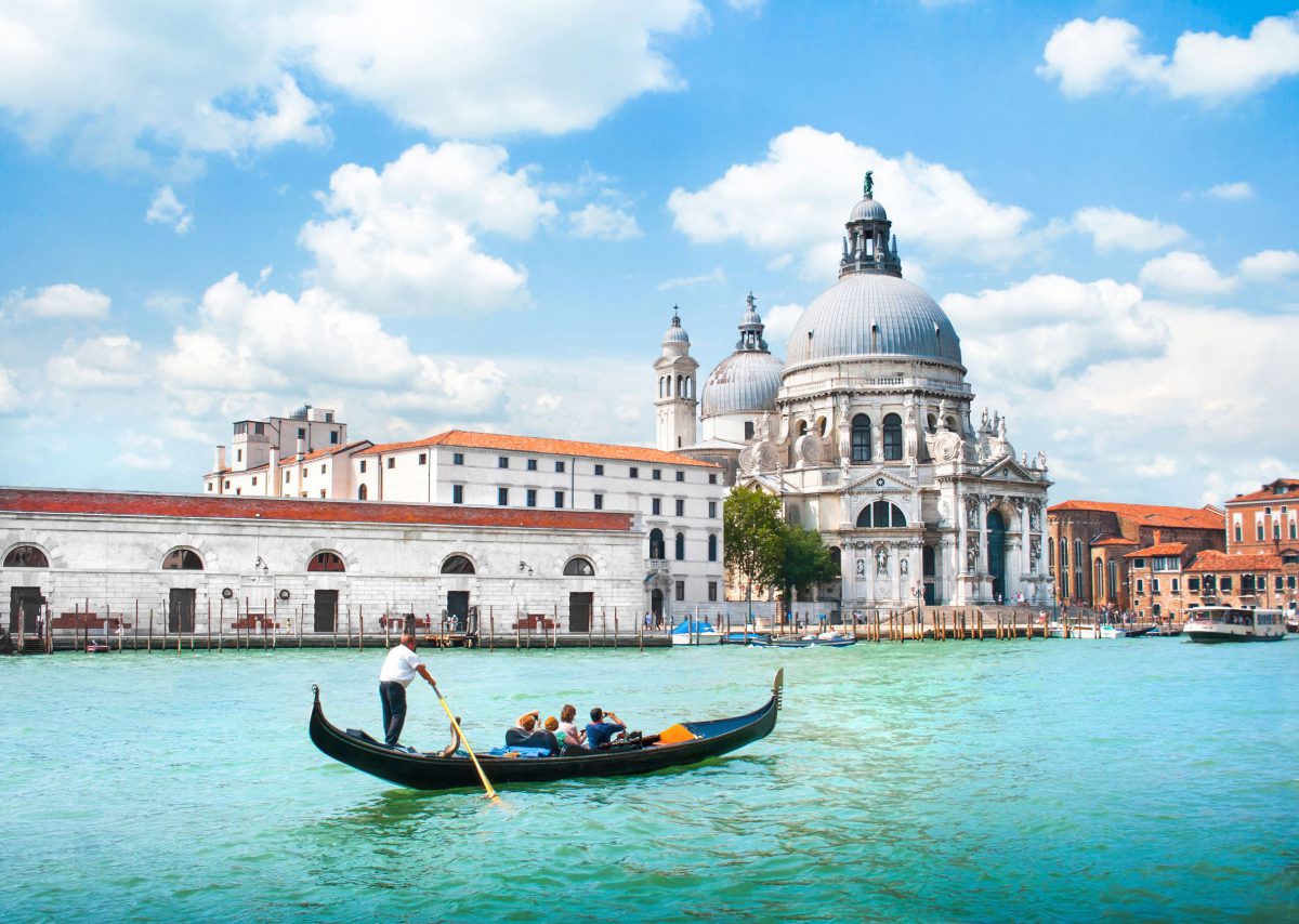 10 Things You Must Know About Gondolas