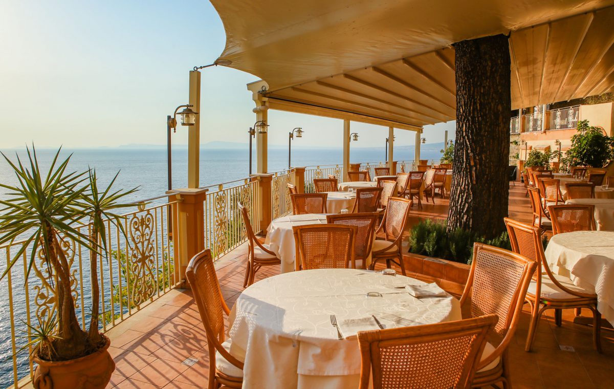 10 Finest Seaside Restaurants in Italy