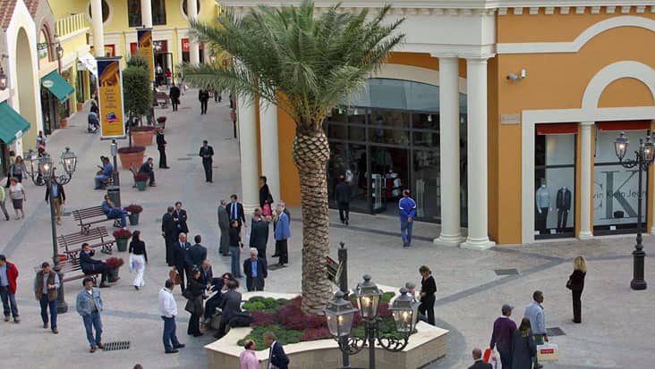 Shopping at the Designer Outlet Tour Starting from Rome - ROHD6