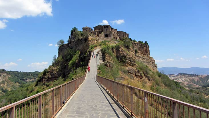 images/tours/cities/civita_di_bagnoregio2.jpg